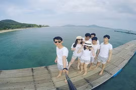 Những cây cầu vươn ra biển tuyệt đẹp cho giới trẻ "sống ảo"