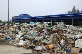 Nhà máy rác ngừng hoạt động, nghìn người Thanh Hóa kêu trời