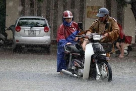 Mưa xối xả, Hà Tĩnh chìm trong biển nước