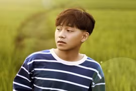 Hot boy 9X hát dân ca theo phong cách lạ gây sốt