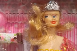 Dân mạng phát khiếp với những món đồ chơi "phiên bản lỗi"