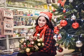 Nữ sinh Nguyễn Bỉnh Khiêm đẹp "vô đối" trong bộ ảnh Giáng Sinh