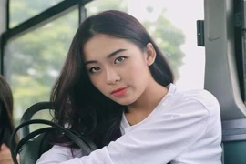 Nữ sinh trường Báo xinh đẹp được khen giống hoa hậu