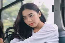 Nữ sinh trường Báo xinh đẹp được khen giống hoa hậu