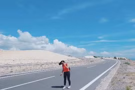 Dân mạng thích thú với cảnh đẹp ấn tượng của “Sahara Việt Nam“