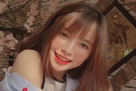 Nữ sinh 10X Quảng Ninh có nụ cười răng khểnh gây thương nhớ