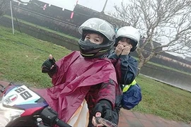 Cô gái phượt SG - HN trong 40h đáp trả dư luận thế nào?