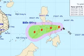 Trưa nay Bão Kai Tak sẽ vào biển Đông, diễn biến khó lường