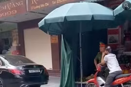 Công an khám xét nhà riêng Lê Việt Hùng ở Lạng Sơn