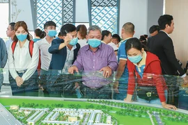 Tiến về vùng ven: Cuộc chơi lớn nhiều thách thức