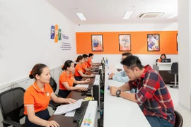 FPT Telecom lên kế hoạch lãi 2.380 tỷ, đầu tư dự án cáp đất liền Việt Nam - Singapore 65,7 triệu USD