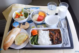 Suất ăn Hàng không Nội Bài lại lỗ nặng quý thứ 5 liên tiếp do Covid-19