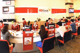 Tổng giám đốc Sovico đã mua hơn 15 triệu cổ phiếu HDBank từ Địa ốc Phú Long?