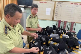 SBAY bán gần 2.000 khẩu trang giả mạo nhãn hiệu Gucci, Puma 