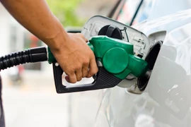 Lợi nhuận và tồn kho BSR, PVOil và Petrolimex sao mà lãnh đạo "than" khó?