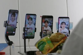 Chiêu trò dối trá trong ngành livestream ở Trung Quốc