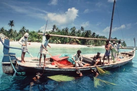 Maldives trông thế nào trước khi 'quả bom du lịch' ập đến