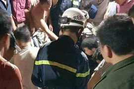 Số người thương vong vụ sập nhà ở HN tăng vùn vụt