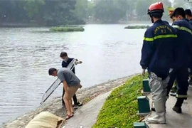 Khó hiểu cái chết của hai nam sinh dưới hồ Bảy Mẫu