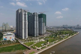 Rủi ro "bong bóng" 21 tỷ USD bơm vào bất động sản