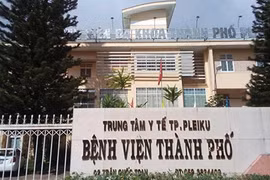 Bác sĩ lại bị hành hung khi đang thăm khám