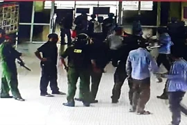 Nguyên nhân gây “sốc” vụ cầm dao uy hiếp bác sĩ Hà Tĩnh