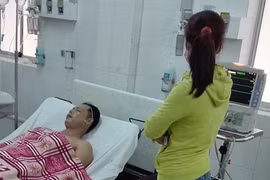 Kinh hoàng cầm dao đâm thủng tim nhân tình rồi tự tử