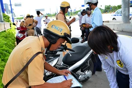 Có nên xử phạt vi phạm giao thông bằng lao động công ích?