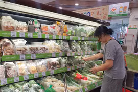 Động thái của người tiêu dùng sao sau vụ rau sạch dởm vào siêu thị?