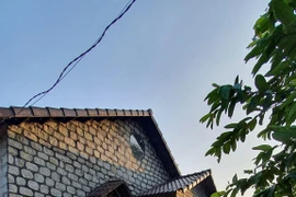 Độc đáo ngôi nhà 100 tấn đá ở Đắk Lắk