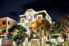 Cận cảnh biệt thự ngập rau trái của Bảo Thy