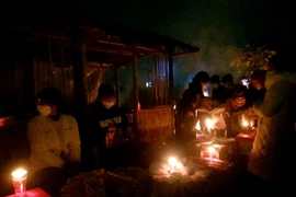 Điểm lại những phiên chợ Tết độc lạ nhất của người Việt