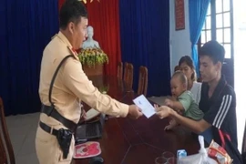 Truy tìm công ty quỵt lương khiến lao động phải đi bộ về quê
