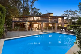 Quán quân Olympia Lê Vũ Hoàng sở hữu biệt thự 1.000m2 ở Úc