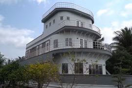 Bất ngờ ngôi nhà du thuyền siêu độc của đại gia Vĩnh Long