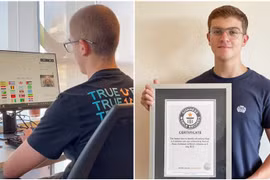 Cậu bé Li-băng nhận diện quốc kỳ các nước thời gian ngắn kỷ lục