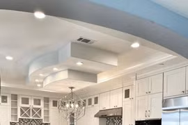 Lệ Quyên sở hữu biệt thự 400m2 sang trọng tại Mỹ