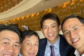 4 con trai của đại gia Johnathan Hạnh Nguyễn vừa giỏi vừa điển trai 