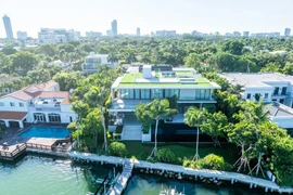 Xem biệt thự 2.000 tỷ của cựu danh thủ David Beckham