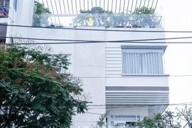 Tận mục biệt thự ngập hoa trái của Lý Hùng - Lê Tuấn Anh