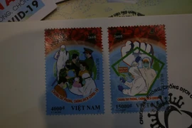 Ngắm bộ tem đặc biệt 'Chung tay phòng, chống Covid-19'