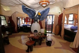 Biệt thự kỳ quái ở Đà Lạt "hút" khách nước ngoài 