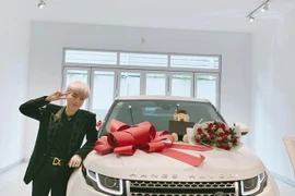 Ngoài bất động sản, siêu xe, Đức Phúc còn sở hữu nhiều đồ hàng hiệu