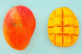 Xoài đỏ Nhật Bản có gì đặc biệt mà giá chát tới gần 2 triệu/quả?