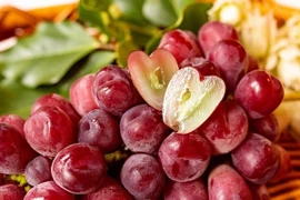 Nho trái tim giá hơn 2 triệu đồng/chùm