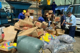 Hiểm họa từ bánh kẹo, rau câu… không rõ nguồn gốc 