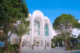 Ngắm biệt thự đắt giá nhất Sài Gòn của Vũ Khắc Tiệp