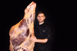 Để thưởng thức món thịt bò "ngủ đông" phải đặt trước 1 năm