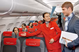 Nghề tiếp viên hàng không và những góc khuất ít biết