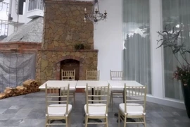 Biệt thự bề thế của ca sĩ Lệ Quyên nằm trên một ngọn đồi ở Đà Lạt 